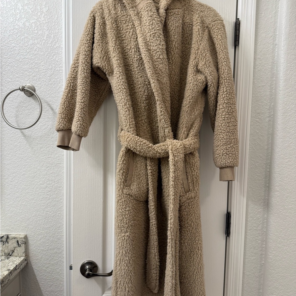 Pottery Barn Tan Sherpa Robe